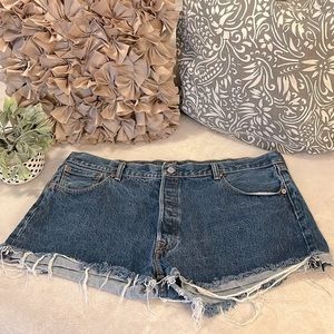Levi’s 501 Button Down Denim Blue Jean Cutoff Daisy Duke Raw Hem Shorts Jorts